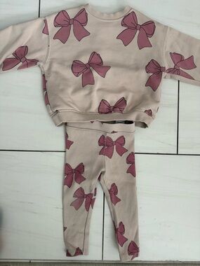 Zara Bow Print Sweatshirt & Legging Set